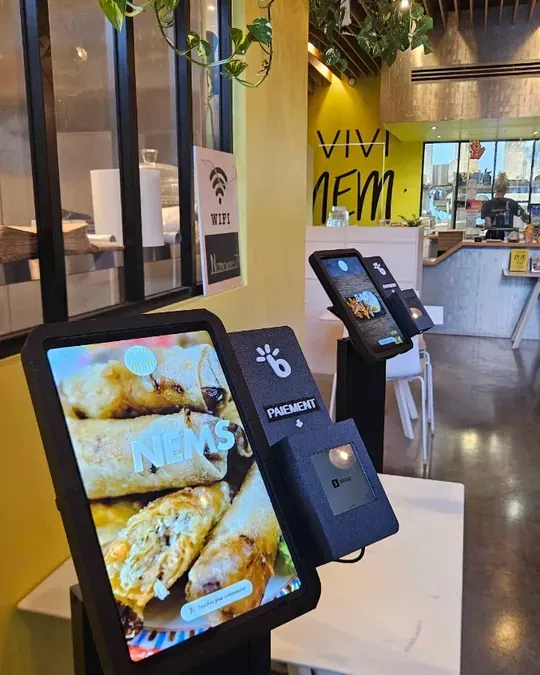 Bornes de commande BorneHub dans un restaurant
